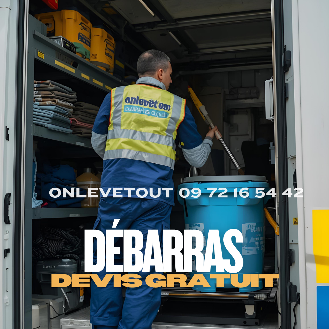 Équipe professionnelle OnLevetout avec camion de débarras devant immeuble parisien prête à intervenir