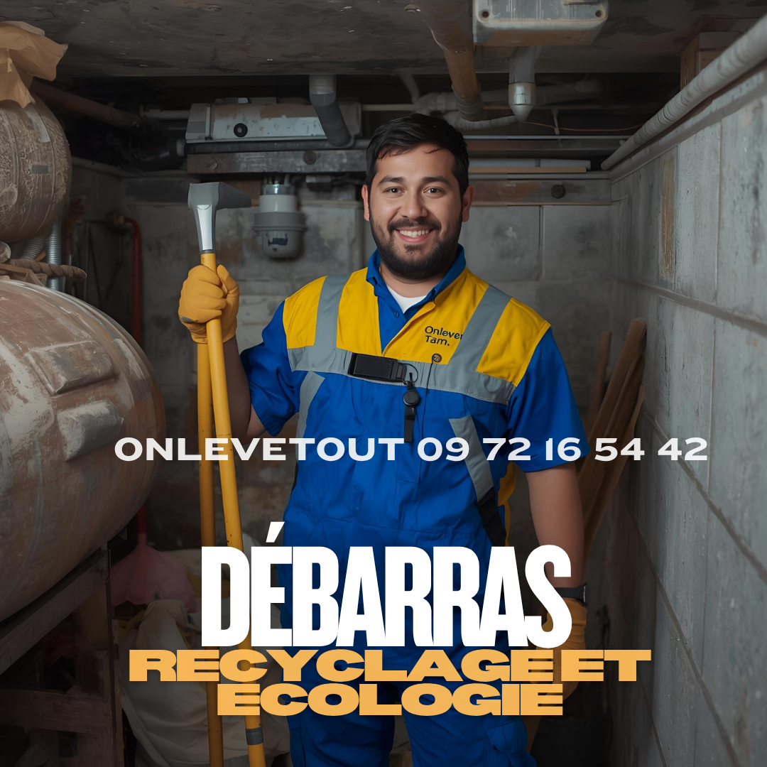 Équipe ONLEVETOUT effectuant le tri sélectif lors d'un débarras de cave écologique à Paris